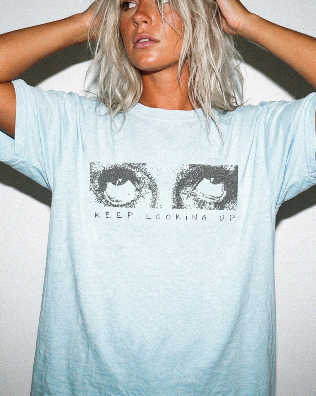 Keep Looking Up | Tee