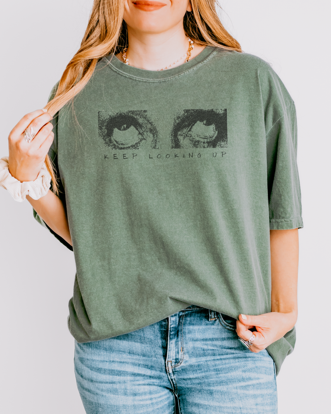 Keep Looking Up | Tee