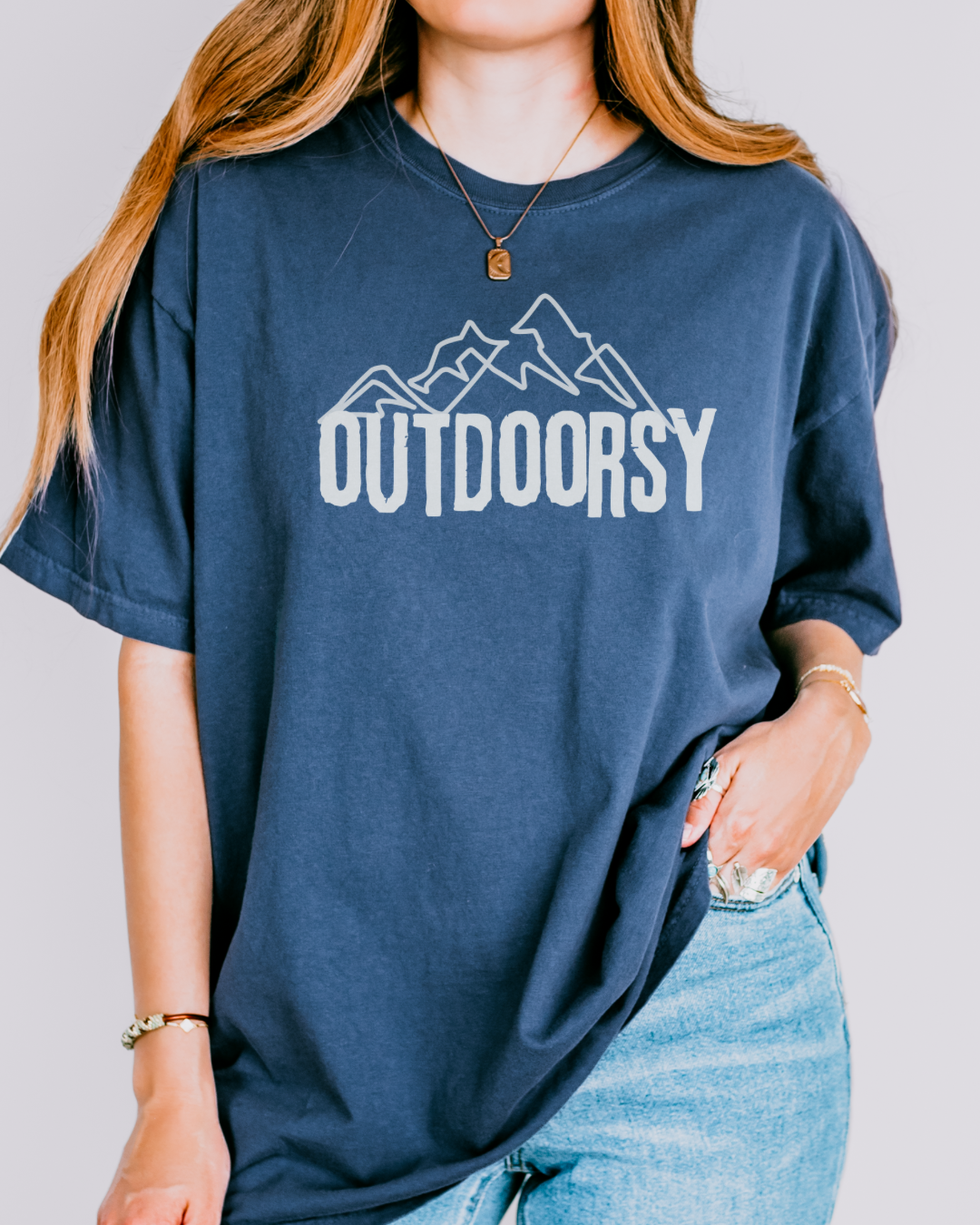 Outdoorsy | Tee