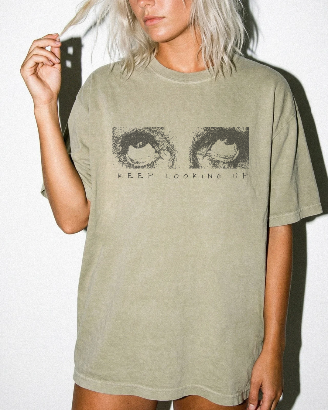 Keep Looking Up | Tee